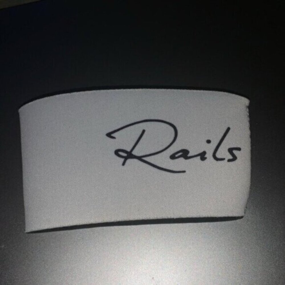 NEW RAILS reusable coffee sleeve 💖